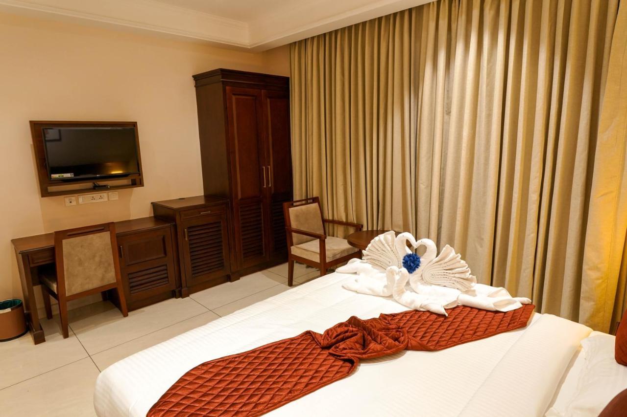 Hotel Heritage Plaza Коттаям Екстер'єр фото