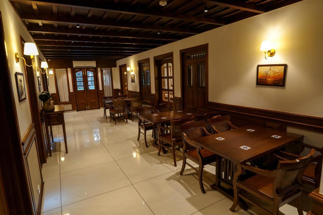 Hotel Heritage Plaza Коттаям Екстер'єр фото